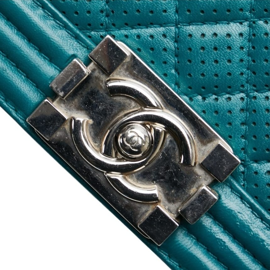 Chanel Matelassé Boy Chanel 25 | Pre-Owned | Green Turquoise Blue Lambskin